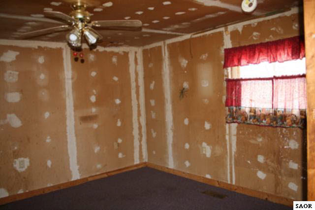 6737 West Lovejoy Road Byron, MI 48418 - Photo 4 of 9 41733-3.JPG