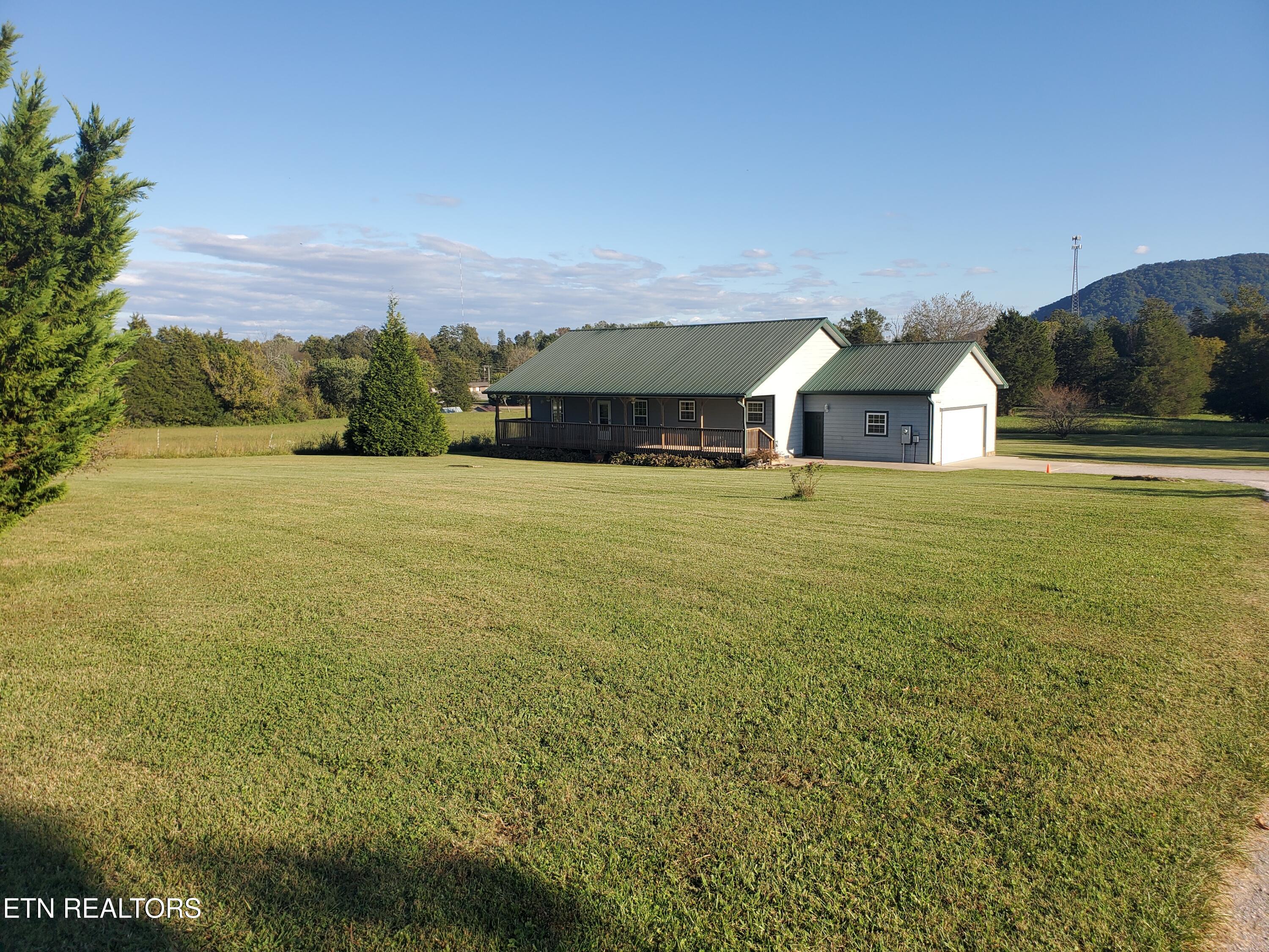 9352 Davis Drive Corryton, TN 37721 - Photo 2 of 17 Davis1