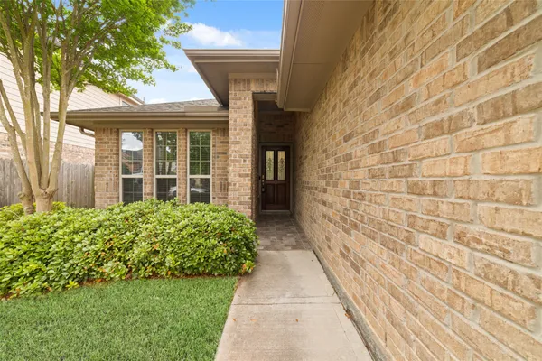 $2,300 | 15615 Whispering Green Drive, Cypress, TX 77429
