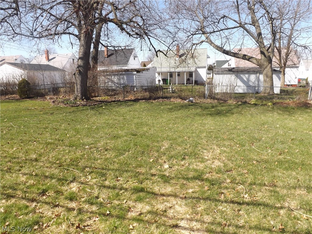 13303 Thraves Road Garfield Heights, OH 44125 - Photo 16 of 18