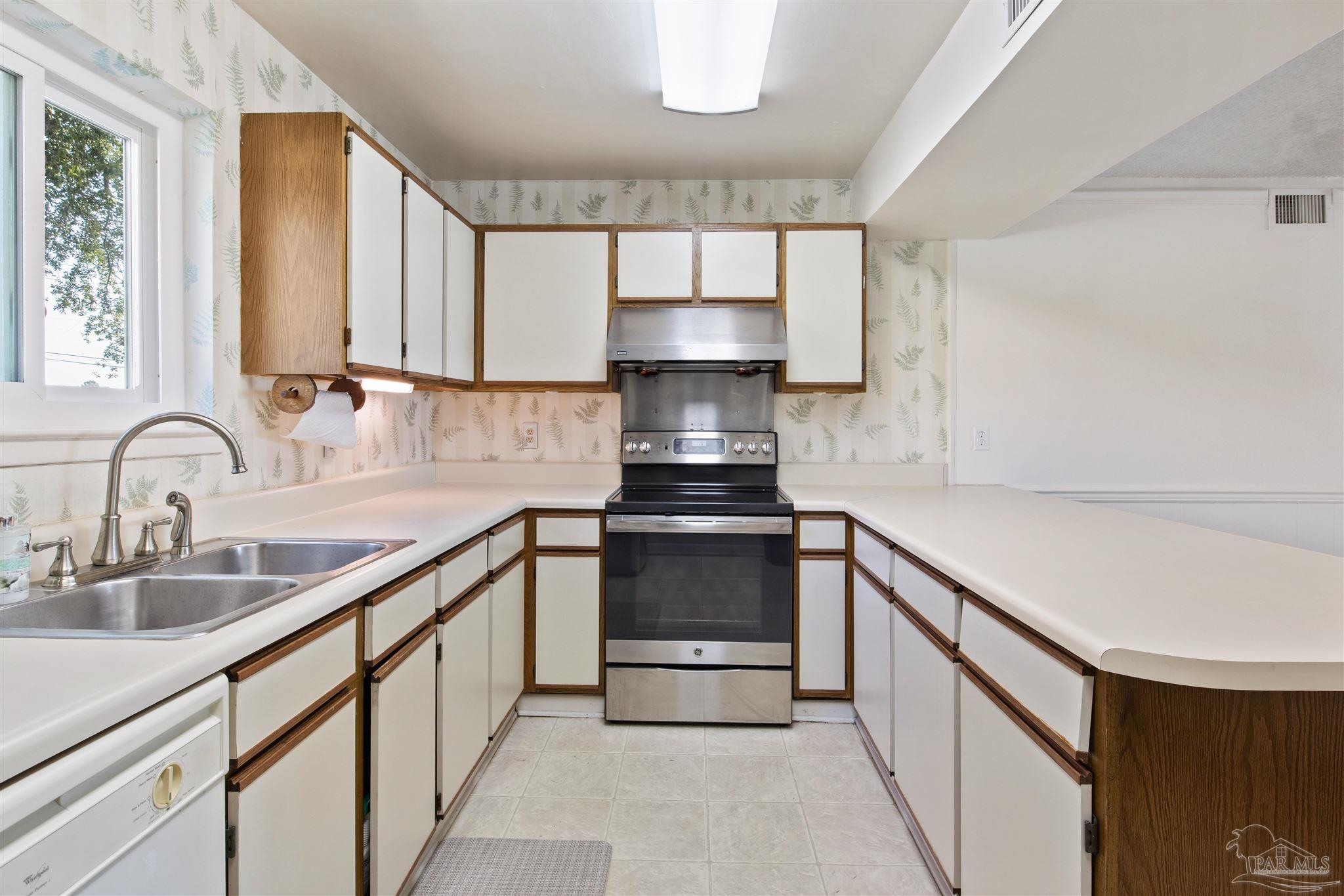 14100 River Road, Unit 133 Pensacola, FL 32507 - Photo 6 of 30