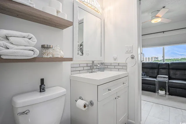 $194,900 | 2710 South Ocean Boulevard, Unit 407, Myrtle Beach, SC 29577