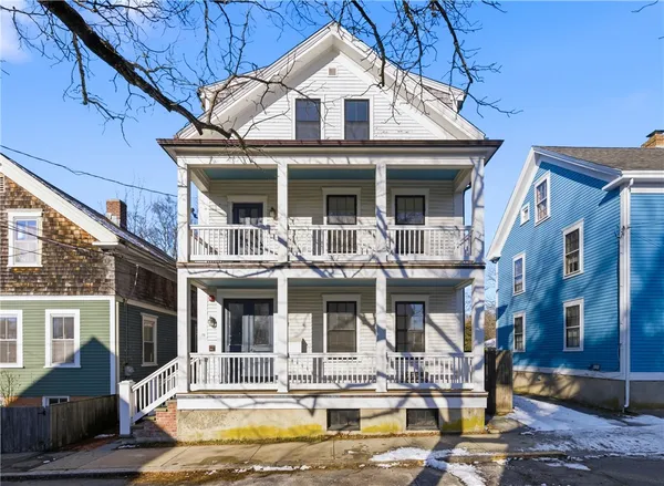 $8,000 | 19 Walnut Street, Unit 4, Newport, RI 02840