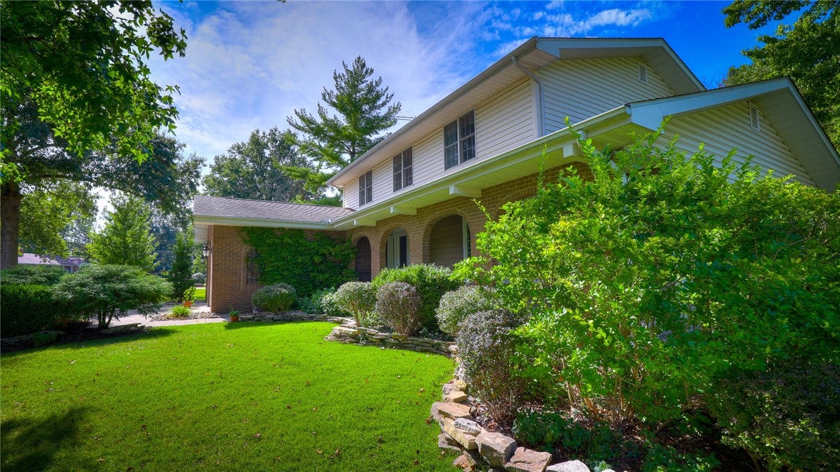 1712 Burning Tree Drive Decatur, IL 62521 - Photo 2 of 51 Gallery Image 2