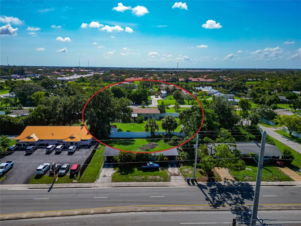 5948 Mirror Lake Road Sarasota, FL 34233 - Photo 47 of 50 view of an outdoor space with seating area