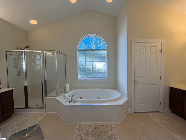 $542,000 | 402 Winding River Lane, Simpsonville, SC 29681