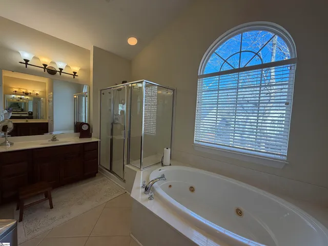 $542,000 | 402 Winding River Lane, Simpsonville, SC 29681