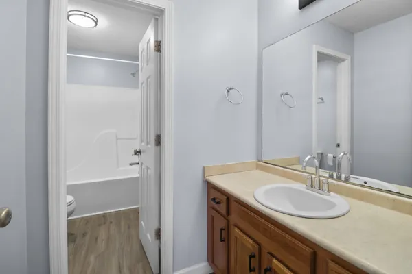 $1,895 | 934 Hedge Apple Drive, Clarksville, TN 37040