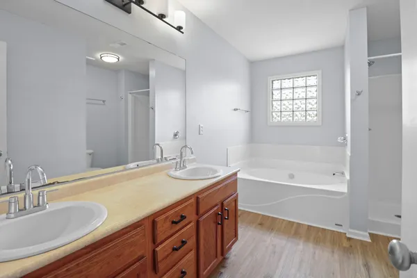 $1,895 | 934 Hedge Apple Drive, Clarksville, TN 37040