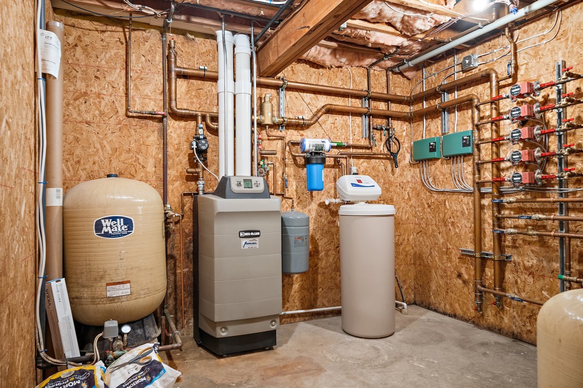 10739-451 North 1300 E Road Chenoa, IL 61726 - Photo 37 of 55 a utility room with dryer and washer