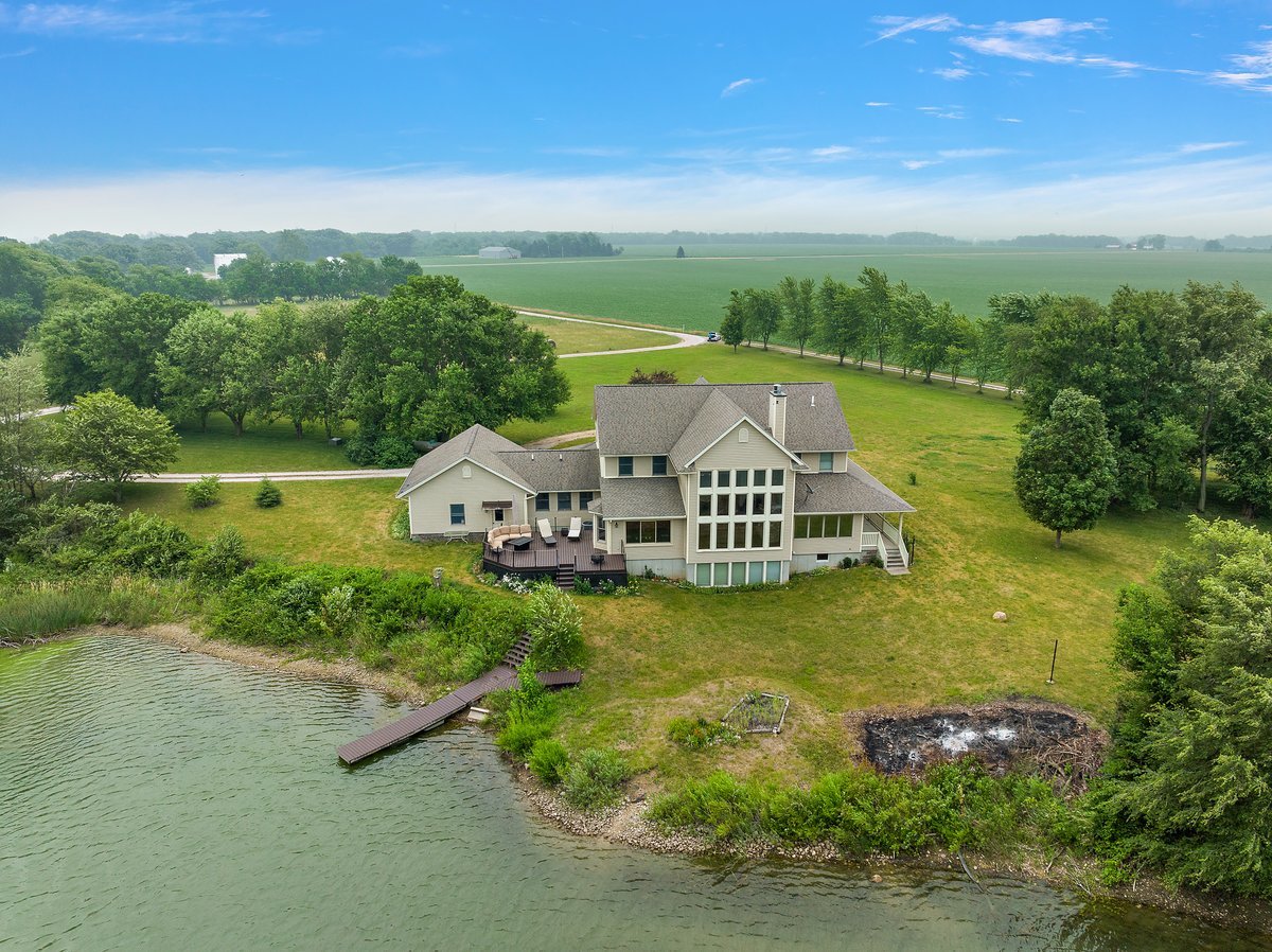 10739-451 North 1300 E Road Chenoa, IL 61726 - Photo 43 of 55 an aerial view of a house with a garden