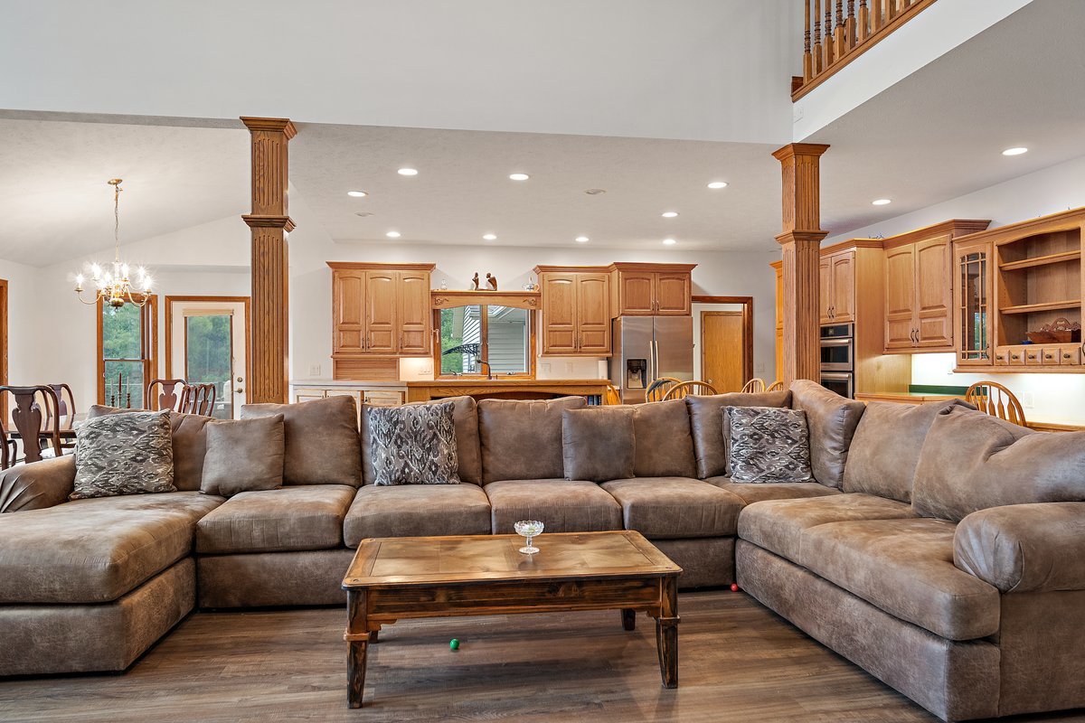 10739-451 North 1300 E Road Chenoa, IL 61726 - Photo 10 of 55 a view of a living room kitchen and a wooden floor