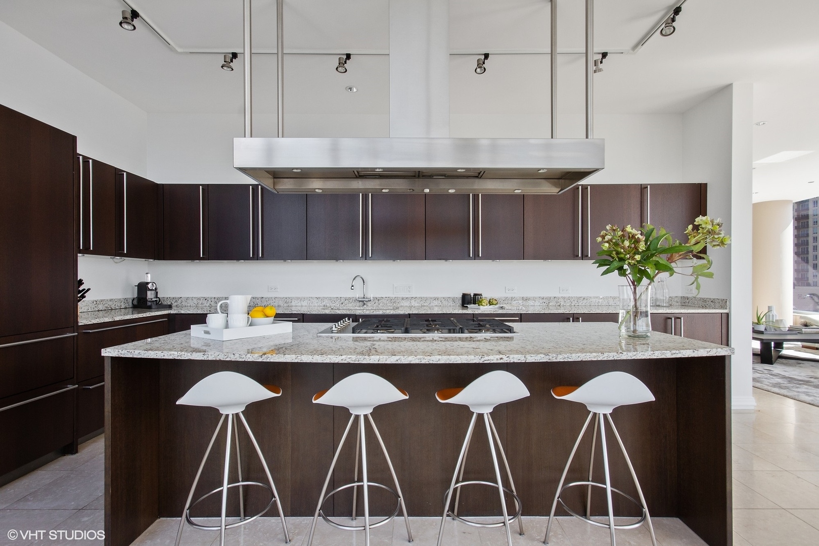 30 West Oak Street, Unit 10B Chicago, IL 60610 - Photo 11 of 27