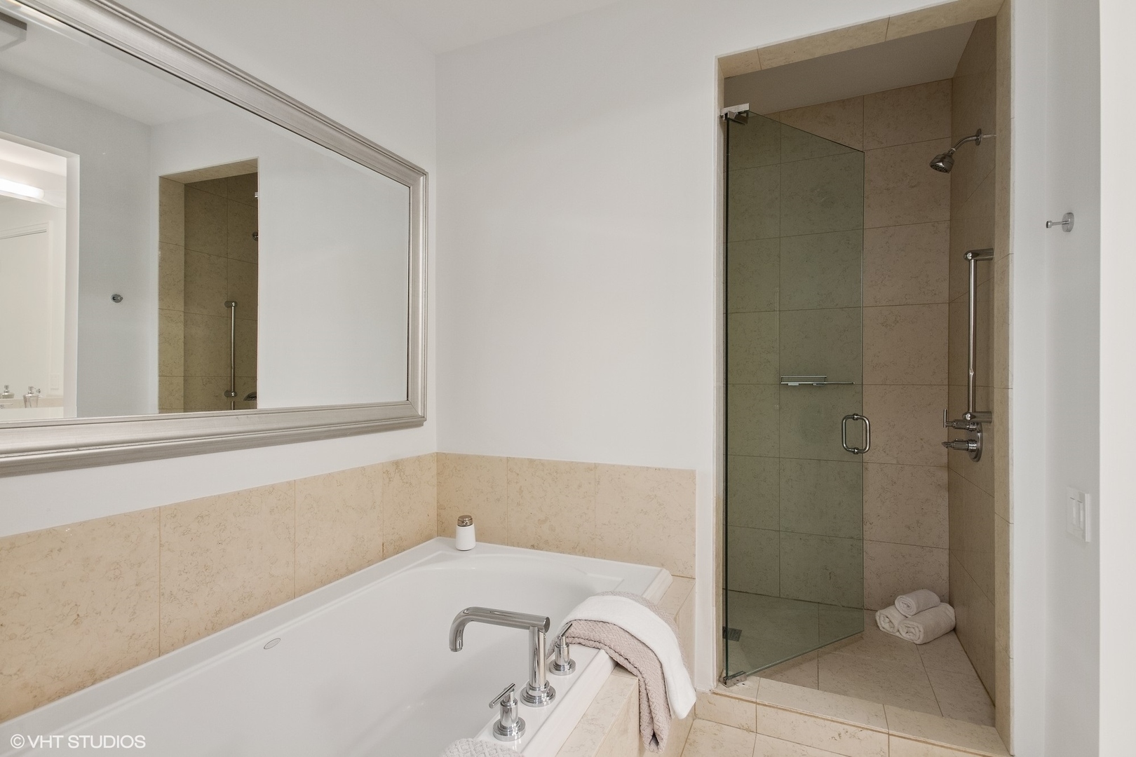 30 West Oak Street, Unit 10B Chicago, IL 60610 - Photo 19 of 27