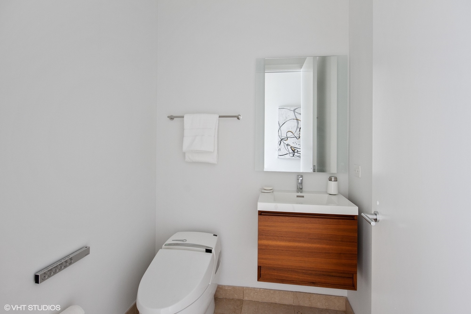 30 West Oak Street, Unit 10B Chicago, IL 60610 - Photo 23 of 27