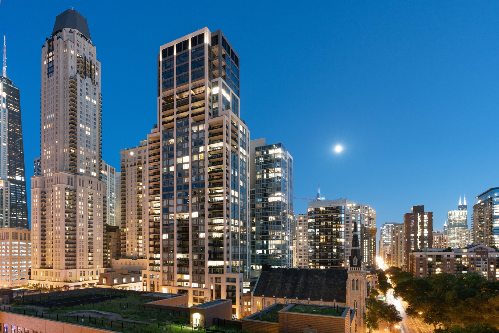 30 West Oak Street, Unit 10B Chicago, IL 60610 - Photo 7 of 27