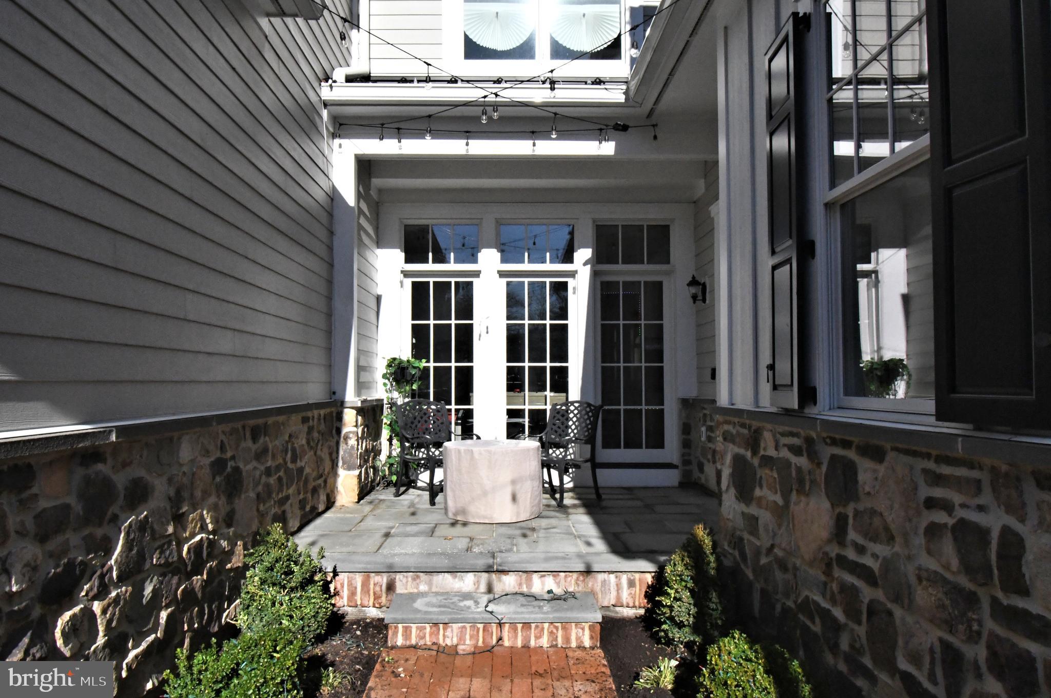 10 Richards Way Ambler, PA 19002 - Photo 3 of 72