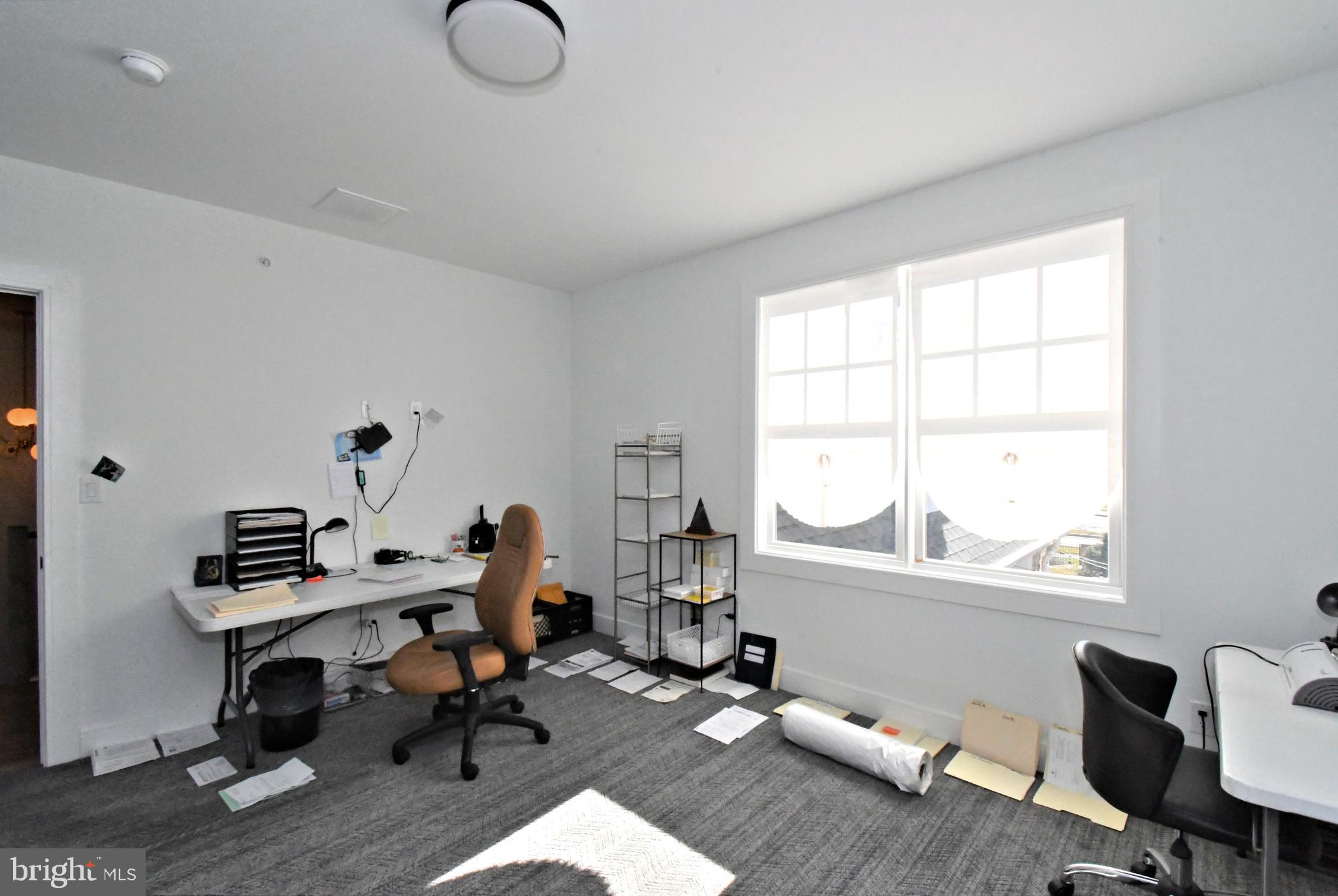 10 Richards Way Ambler, PA 19002 - Photo 54 of 73 a workspace with furniture and a window