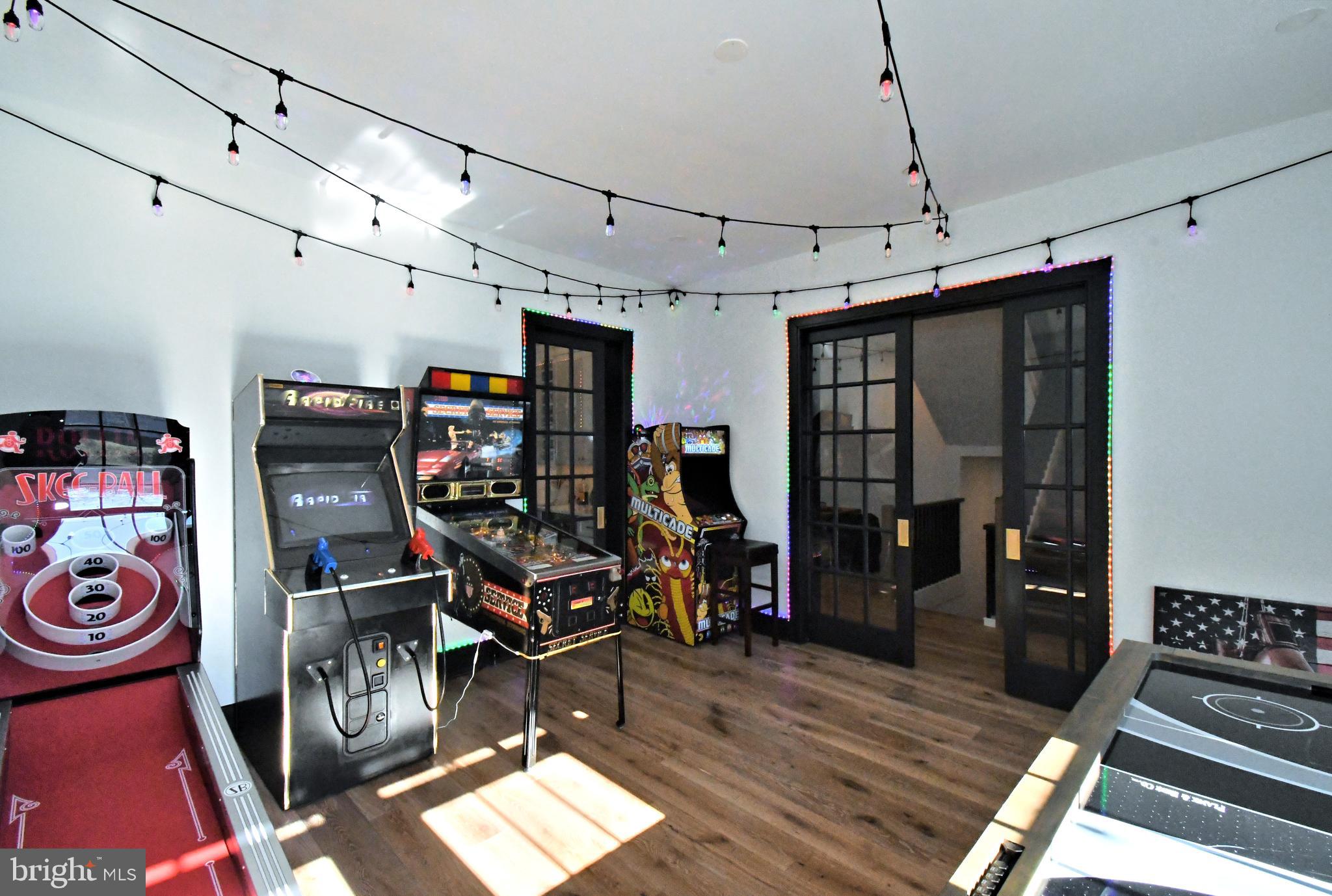 10 Richards Way Ambler, PA 19002 - Photo 9 of 73 a view of a room with gym equipment