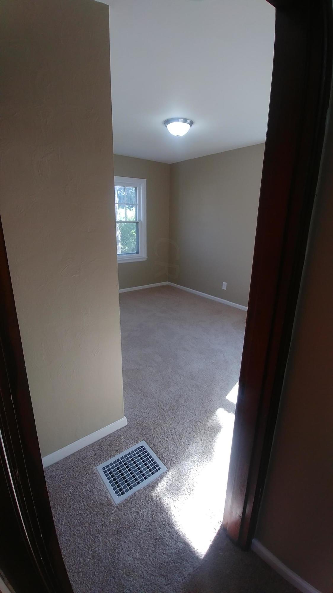 533 Elaine Road Whitehall, OH 43213 - Photo 7 of 17 Gallery Image 7