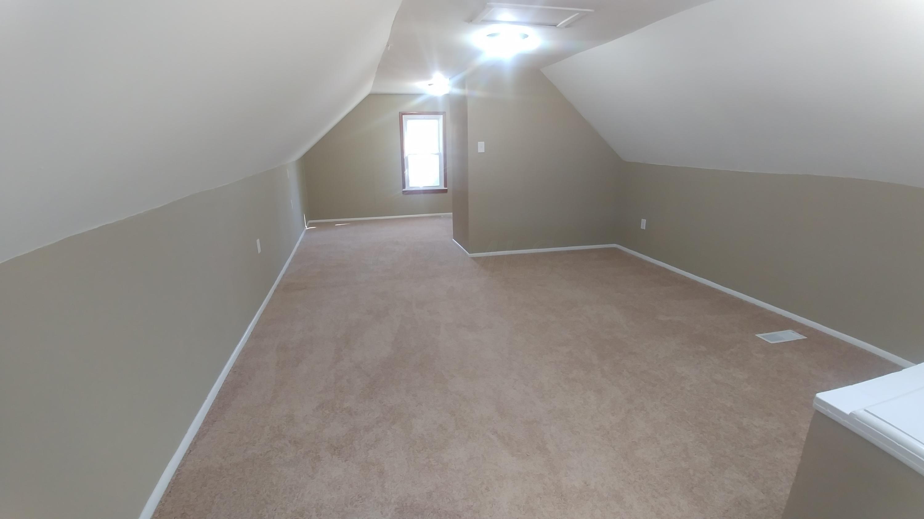533 Elaine Road Whitehall, OH 43213 - Photo 9 of 17 Gallery Image 9