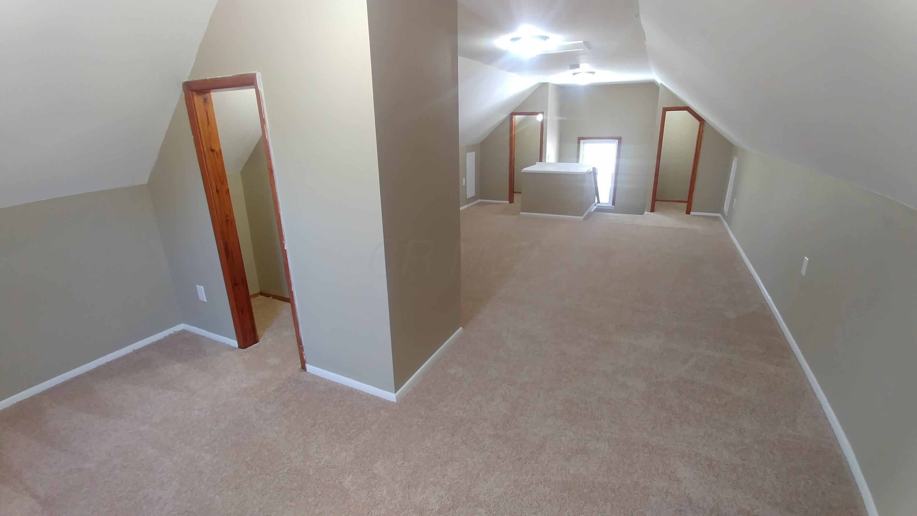 533 Elaine Road Whitehall, OH 43213 - Photo 10 of 17 Gallery Image 10