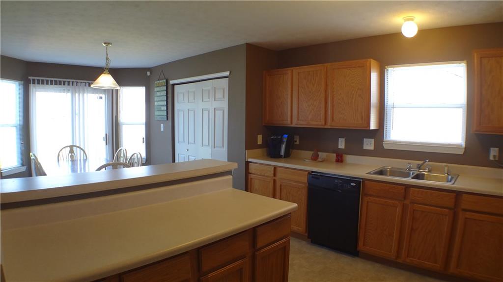 1412 Fall Ridge Drive Brownsburg, IN 46112 - Photo 14 of 35