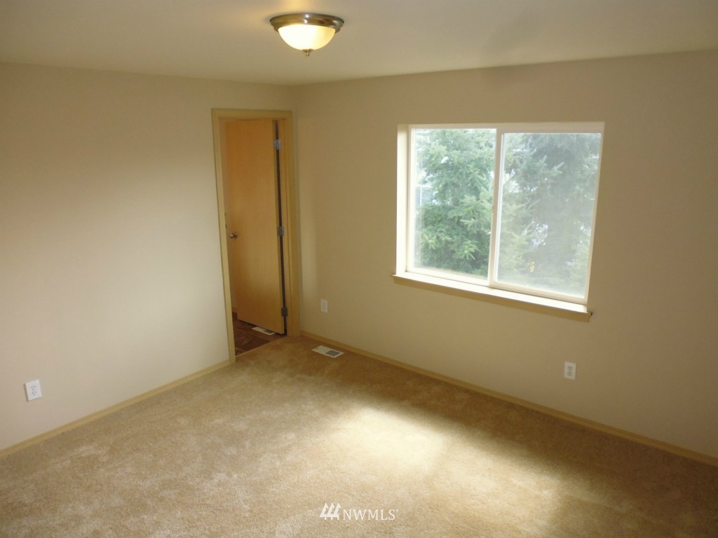 3902 152nd Place Southeast Bothell, WA 98012 - Photo 18 of 19