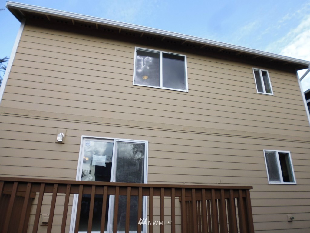 3902 152nd Place Southeast Bothell, WA 98012 - Photo 4 of 19