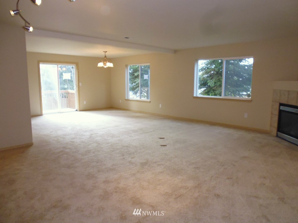 3902 152nd Place Southeast Bothell, WA 98012 - Photo 7 of 19