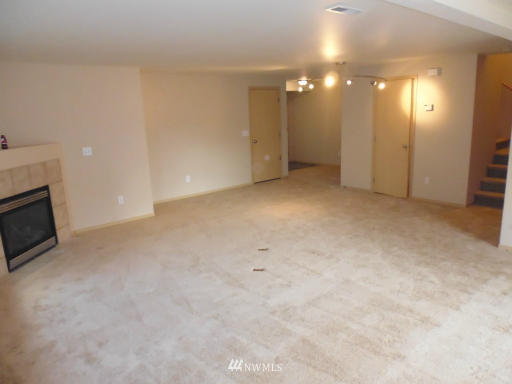 3902 152nd Place Southeast Bothell, WA 98012 - Photo 10 of 19