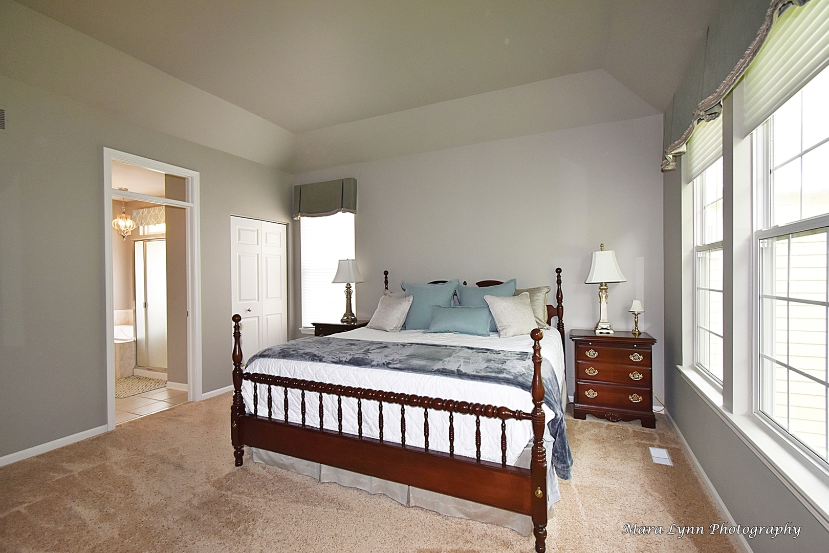 714 Viewpointe Drive St. Charles, IL 60174 - Photo 12 of 31 a bedroom with a bed and a window
