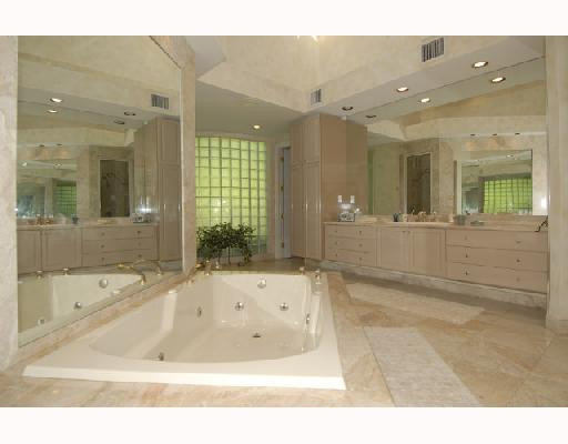 10 Compass Road Fort Lauderdale, FL 33308 - Photo 14 of 16 Exterior Front