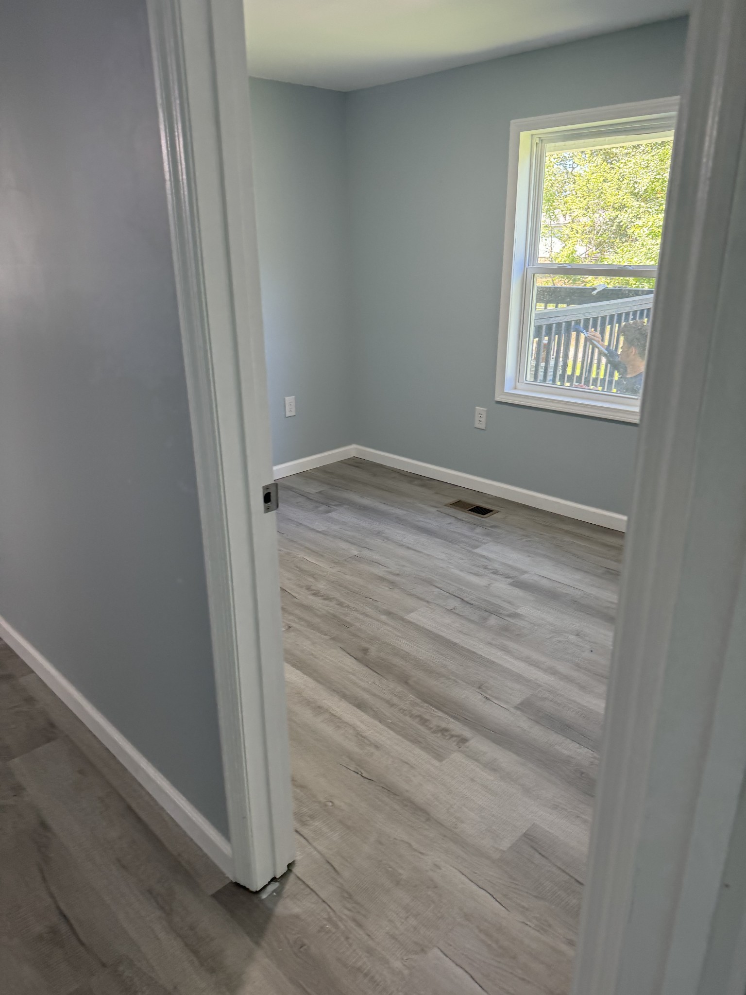 499 Carter Blake Road Tullahoma, TN 37388 - Photo 15 of 15 a view of empty room with windows
