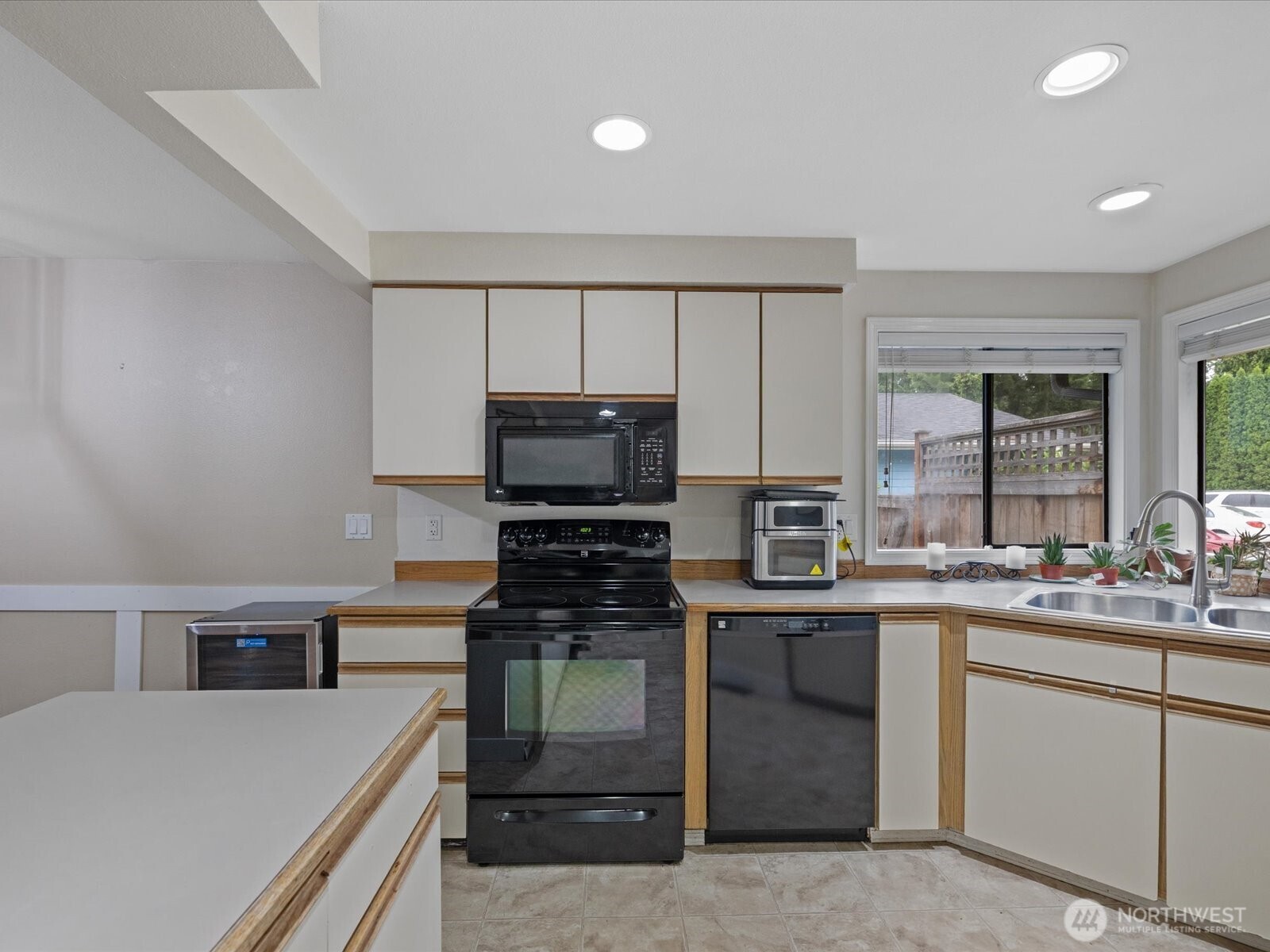 1726 174th Place Southeast Bothell, WA 98012 - Photo 5 of 29
