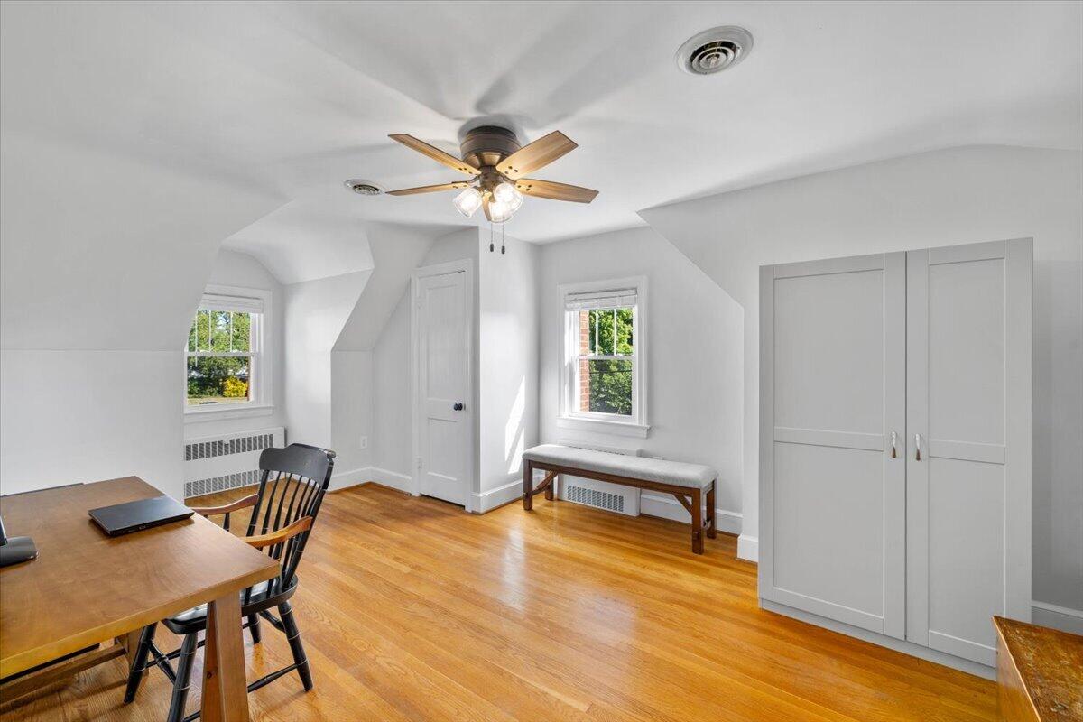 1902 Avon Road Southwest Roanoke, VA 24015 - Photo 22 of 55 19-Interior-20