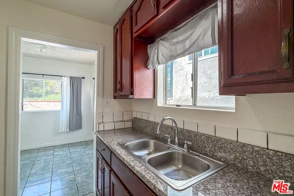 $1,800 | 3331 1/2 City Terrace Drive, Los Angeles, CA 90063