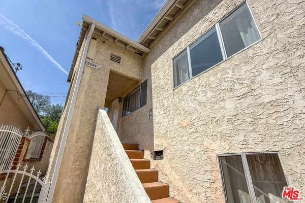 $1,800 | 3331 1/2 City Terrace Drive, Los Angeles, CA 90063