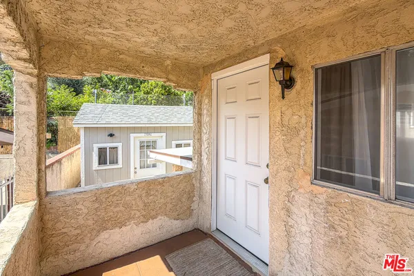 $1,800 | 3331 1/2 City Terrace Drive, Los Angeles, CA 90063