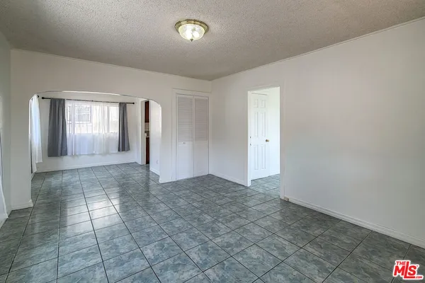 $1,800 | 3331 1/2 City Terrace Drive, Los Angeles, CA 90063