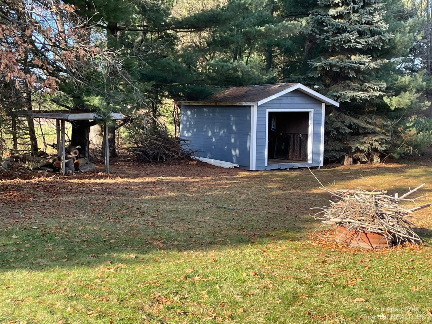 9971 Oak Grove Road Howell, MI 48855 - Photo 3 of 15 Photo 3