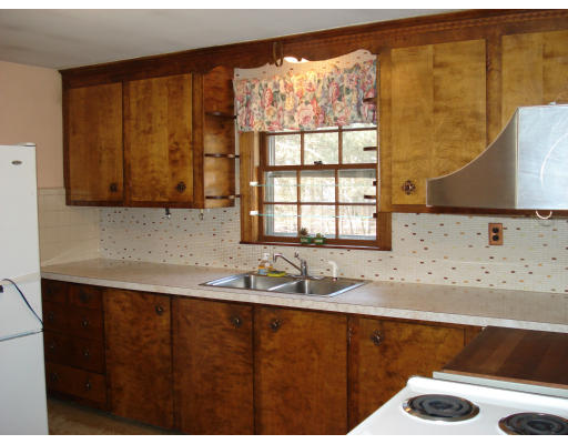 21 Lee Road Sharon, MA 02067 - Photo 3 of 6 Gallery Image 3