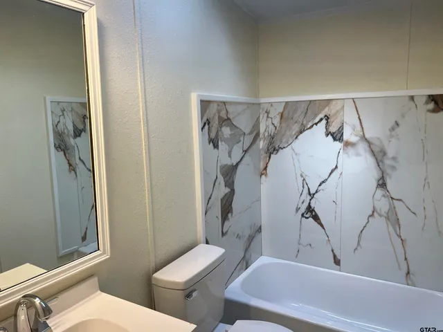 $175,000 | 9160 Grape Avenue, Frankston, TX 75763