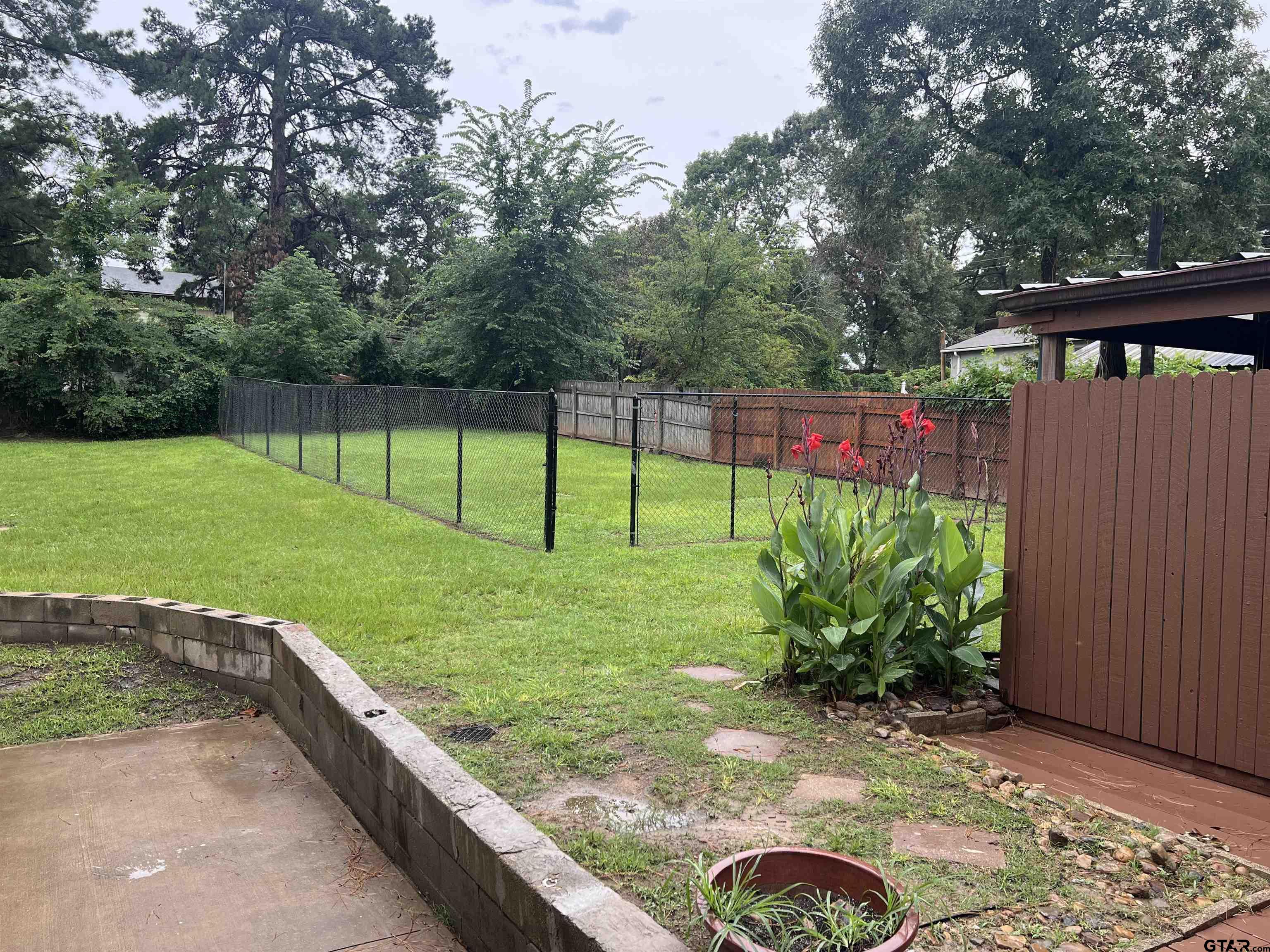 9160 Grape Avenue Frankston, TX 75763 - Photo 7 of 36