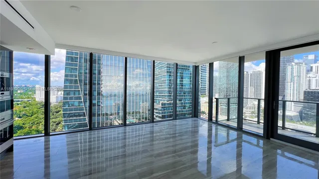 $5,400 | 1451 Brickell Avenue, Unit 2406, Miami, FL 33131