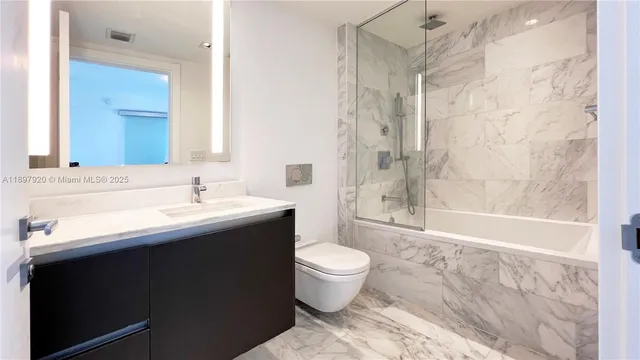 $5,400 | 1451 Brickell Avenue, Unit 2406, Miami, FL 33131