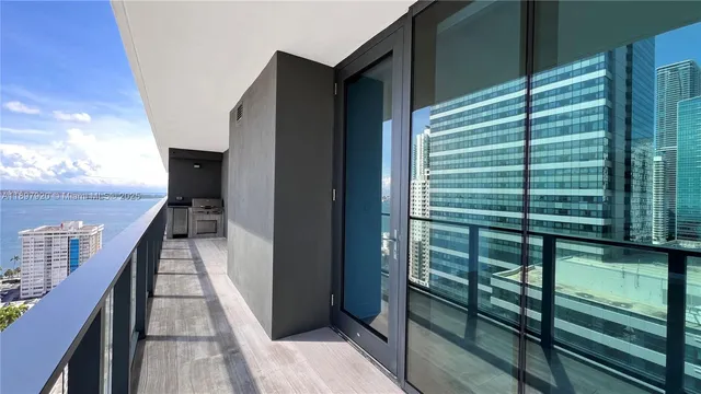 $5,400 | 1451 Brickell Avenue, Unit 2406, Miami, FL 33131