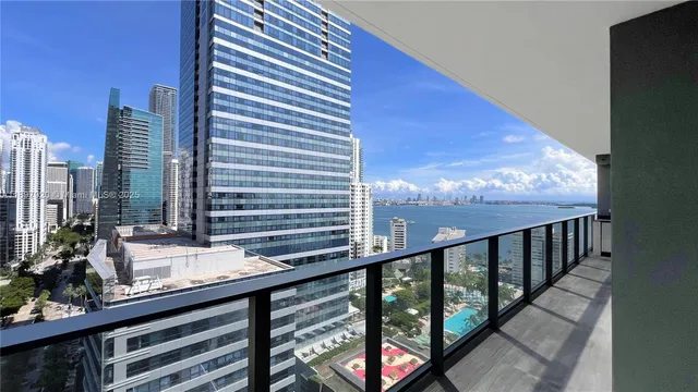$5,400 | 1451 Brickell Avenue, Unit 2406, Miami, FL 33131