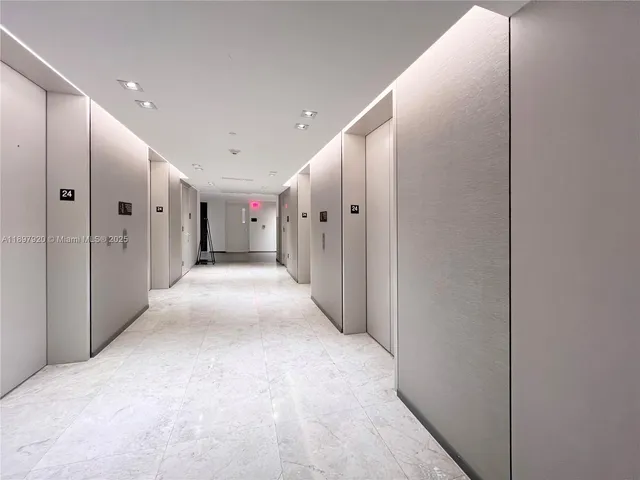 $5,400 | 1451 Brickell Avenue, Unit 2406, Miami, FL 33131