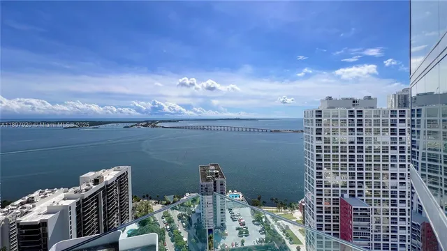 $5,400 | 1451 Brickell Avenue, Unit 2406, Miami, FL 33131